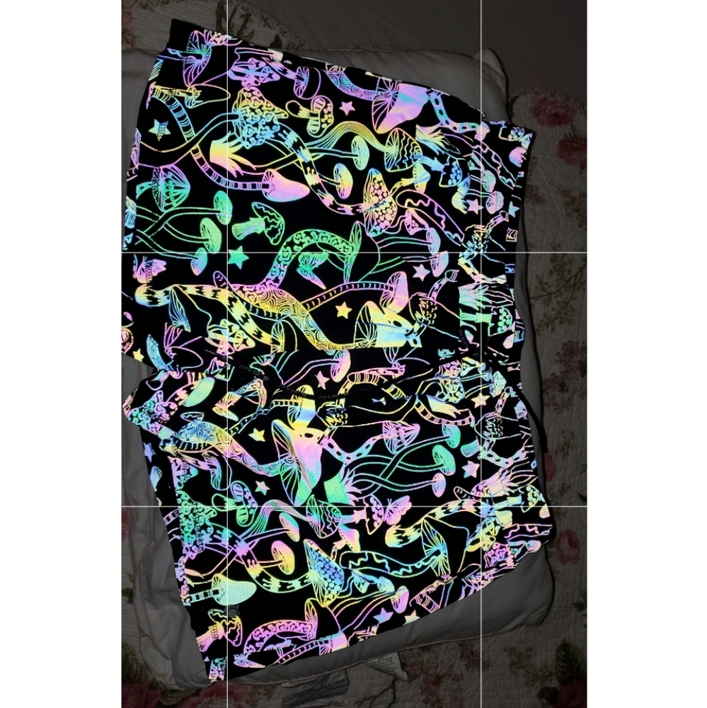 Flexliving Mushroom Reflective shorts